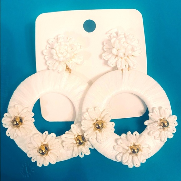 Jewelry - White floral dangle hoop earrings with gold stud details